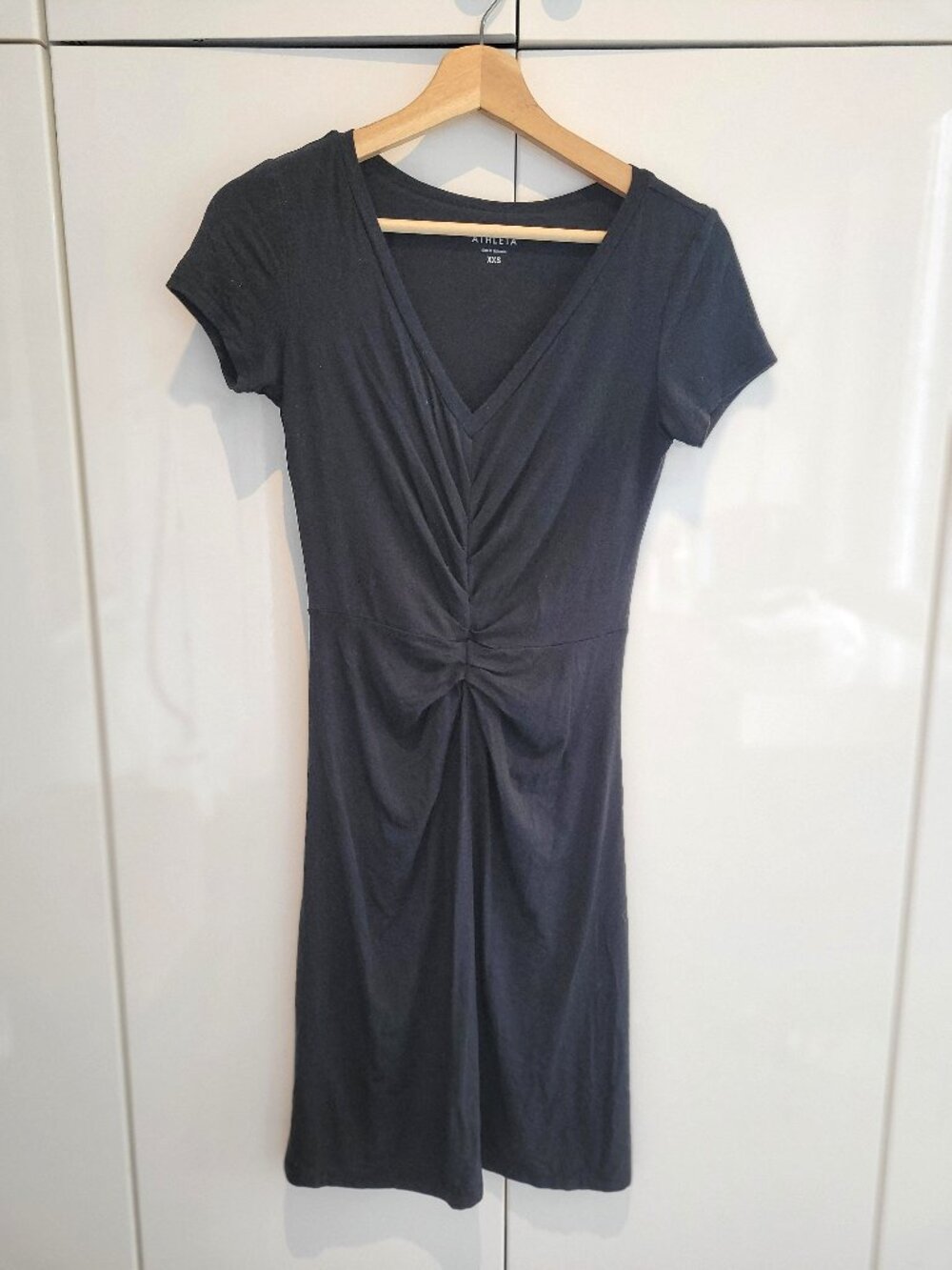 Athleta V-Neck Short Sleeve Black Dress Size XXS